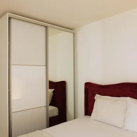 Skywalk House * Mostar