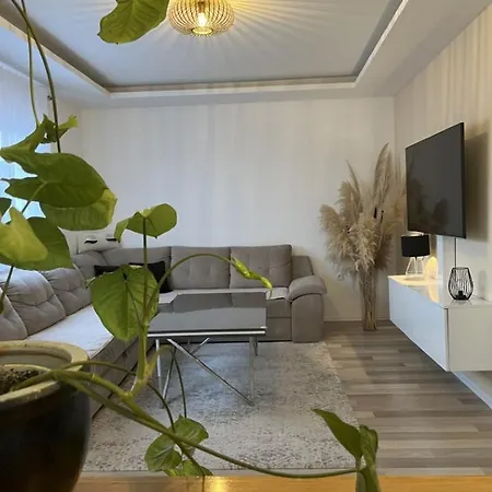 Holiday home Skywalk House Mostar