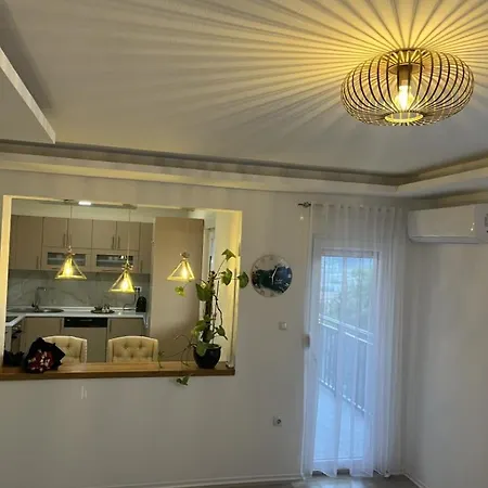 Skywalk House * Mostar