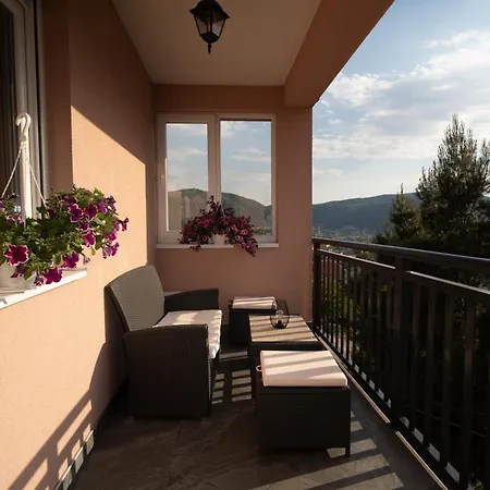 Skywalk House *