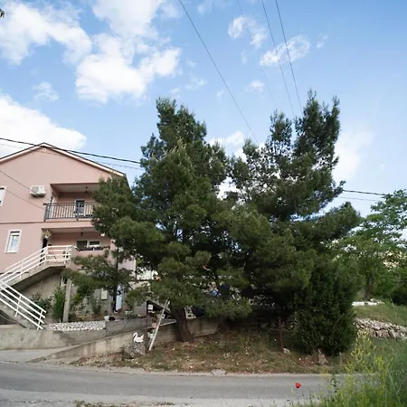 Skywalk House 莫斯塔尔