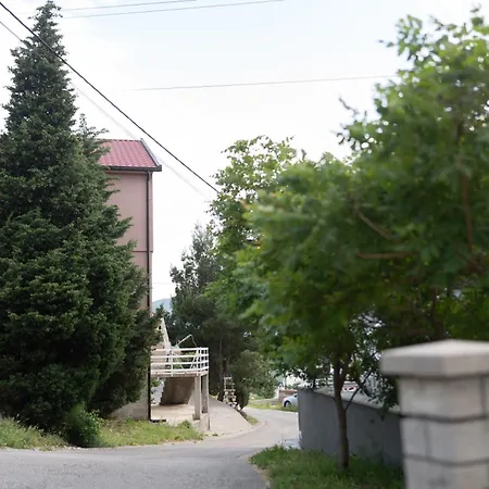 Skywalk House * 莫斯塔尔