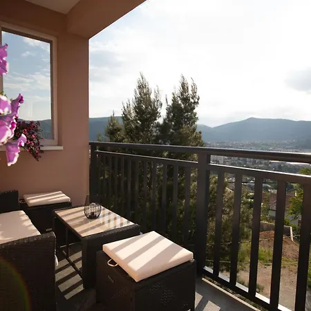 Skywalk House Feriehus *