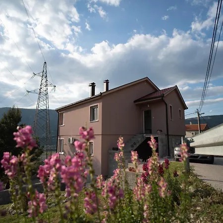 Skywalk House * Mostar