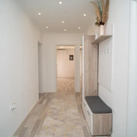 Skywalk House Feriehus *