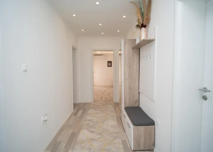 Skywalk House 度假居 *